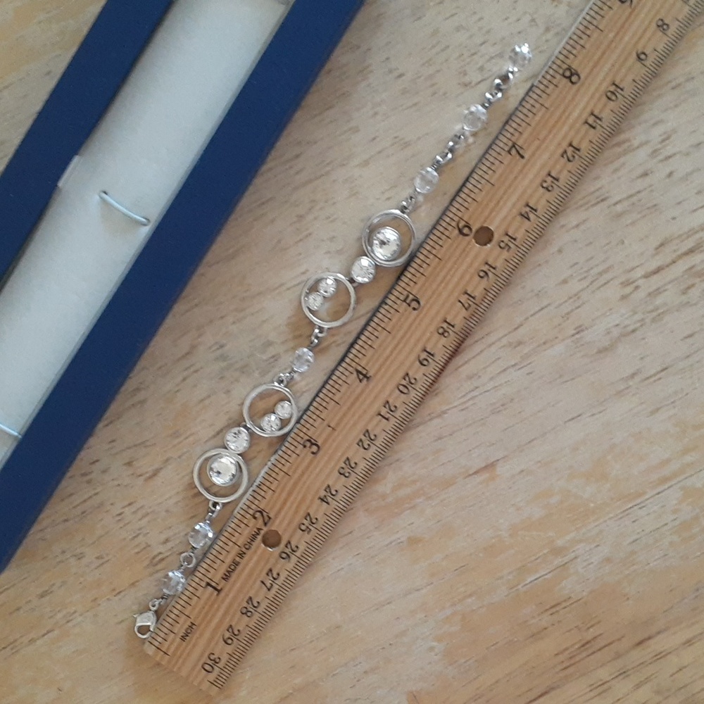 Authentic Swarovski Crystal Swan Stamped Bracelet MM103 - Picture 4 of 16